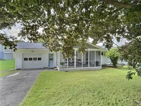 403 Northfield, Camillus, NY 13031