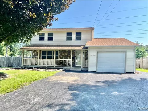 4967 Darien Dr, Salina, NY 13088