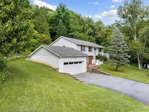 832 Westwood Dr, Herkimer, NY 13350