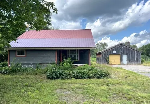 27 Harvester Mill Rd, Redfield, NY 13437