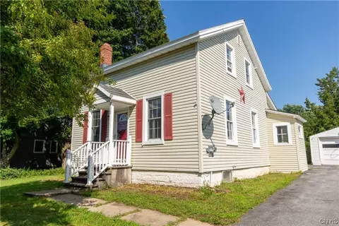 172 N Main St, Le Ray, NY 13612
