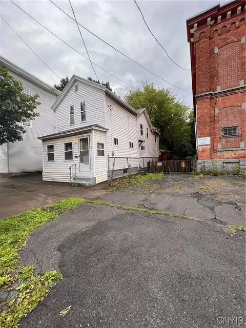 1230 Francis St, Utica, NY 13502