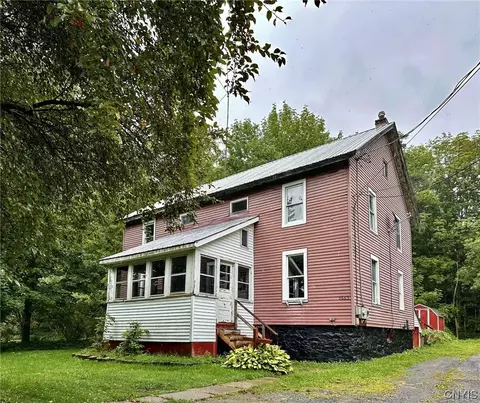 9665 Pleasant St, Remsen, NY 13438