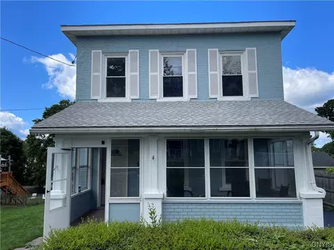 83 N Lewis St, Auburn, NY 13021