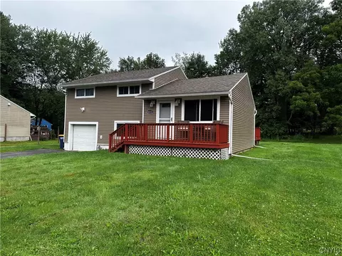 8411 Dawn Dr, Rome, NY 13440