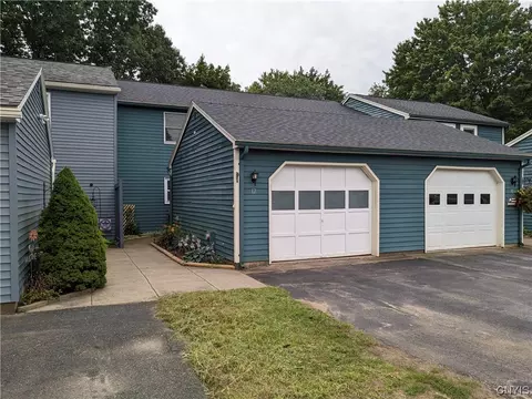 12 Cricket Lane Ext, Volney, NY 13069