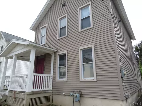 811 Chestnut St, Utica, NY 13502