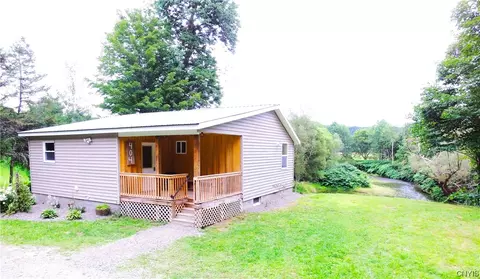 404 Cook Rd, Pitcher, NY 13136