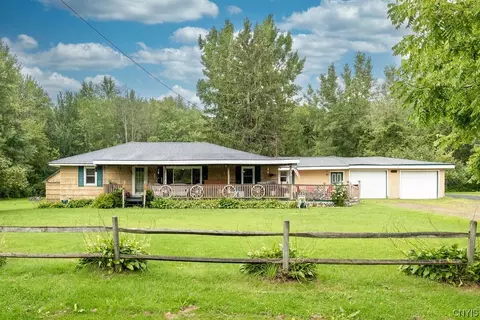 128 Wilcox Rd, Granby, NY 13069