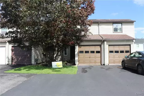 5458 Borgase Ln, Clay, NY 13041