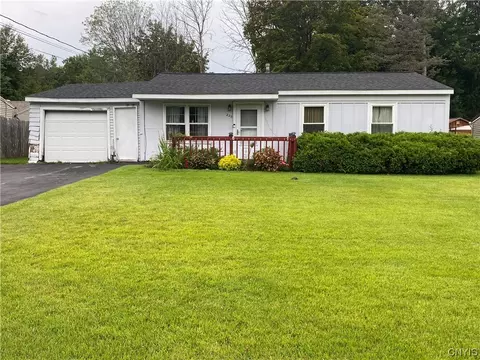 220 Leopold Blvd, Van Buren, NY 13209