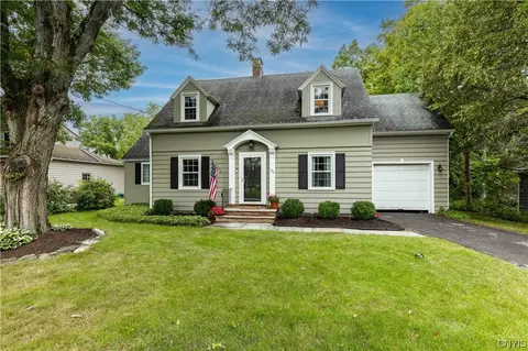 124 Huntleigh Ave, Fayetteville, NY 13066