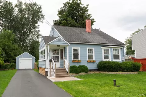 1249 Tulip St, Salina, NY 13090