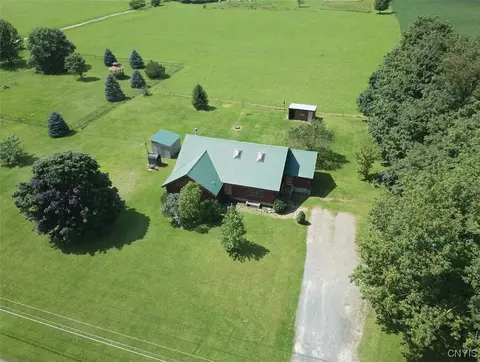 8731 Blossvale Rd, Annsville, NY 13471