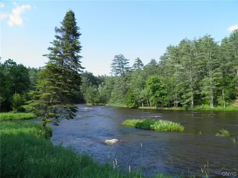 2140 Haselton Rd, Wilmington, NY 12997