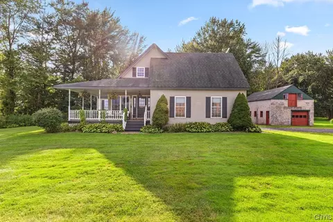 109 Volney St, Schroeppel, NY 13135