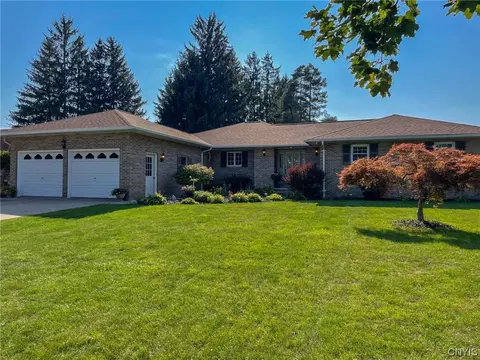 101 Throop Ave, Auburn, NY 13021