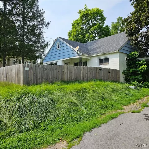 1115 Emery St, Fulton, NY 13069