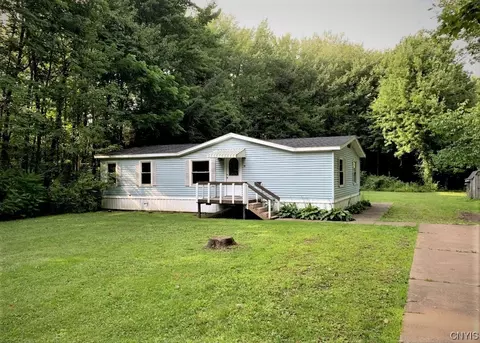 50 Engles Rd, Oswego, NY 13126