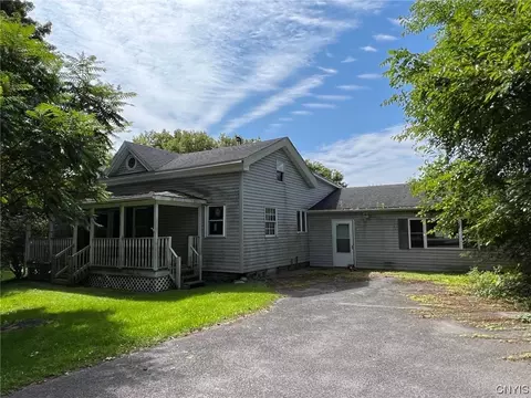 1516 Daboll Rd, Van Buren, NY 13112
