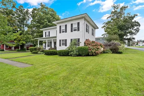 2 Church St, Lacona, NY 13083