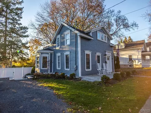 59 Jordan St, Skaneateles, NY 13152