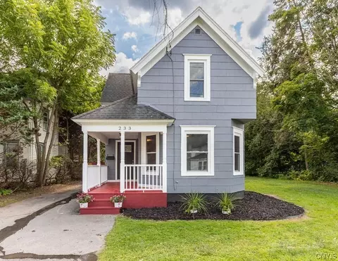 233 Chestnut St, North Syracuse, NY 13212