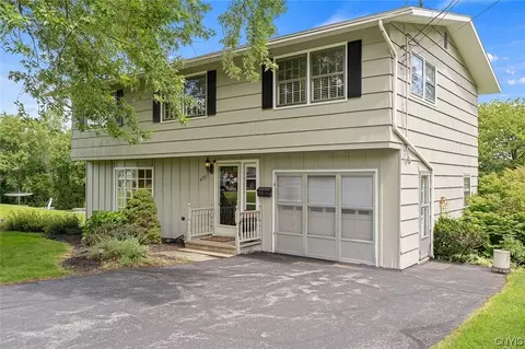 4720 Linda Dr, Onondaga, NY 13215