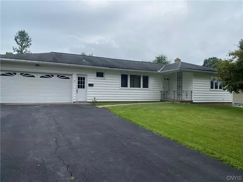 51 Taber Rd, New Hartford, NY 13413
