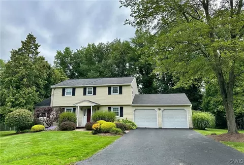 122 Pine Ridge Rd, Fayetteville, NY 13066