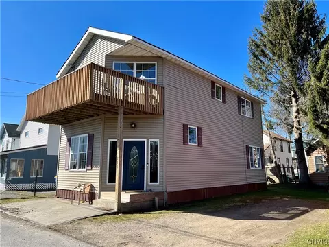 215 4th Ave, Vienna, NY 13157