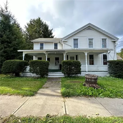 15-17 E Main St, Cortlandville, NY 13101
