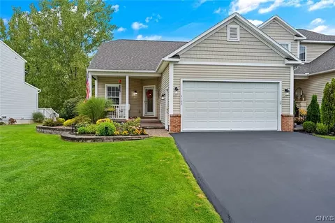 4163 Sandbar Ln, Clay, NY 13090