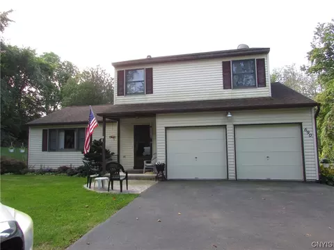 690 Church Rd, Lysander, NY 13027