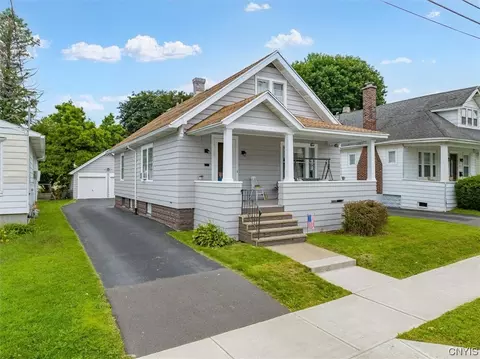 908 Symonds Pl, Utica, NY 13502