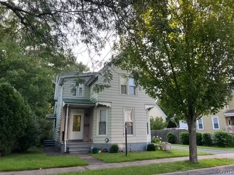 521 Elizabeth St, Oneida, NY 13421