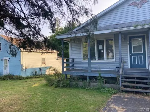 8263 Oswego Rd, Lysander, NY 13027