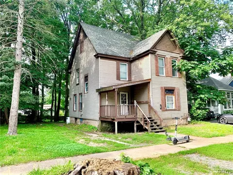 415 Seneca St, Fulton, NY 13069