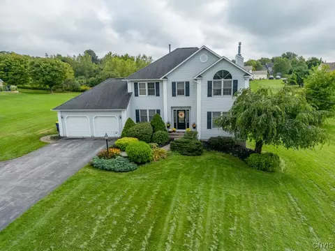 2366 Hunt Rd, Camillus, NY 13031