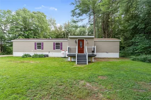 68 Wellwood Dr, Mexico, NY 13114