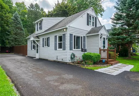 55 Curtis Ave, Lysander, NY 13027