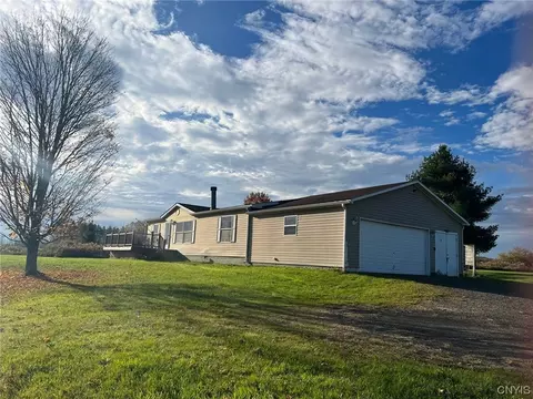 11 Jackson Hts, Barker, NY 13862