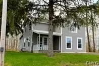 180 W Dezeng St, Galen, NY 14433