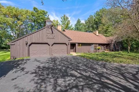 4970 Tenterden Dr, Onondaga, NY 13215
