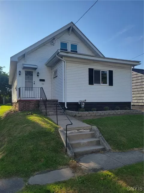 163 Darlington Rd, Syracuse, NY 13208