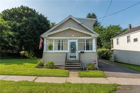64 Burrstone Rd, New York Mills, NY 13417