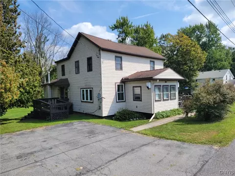 6678 Bennetts Corners Rd, Van Buren, NY 13112
