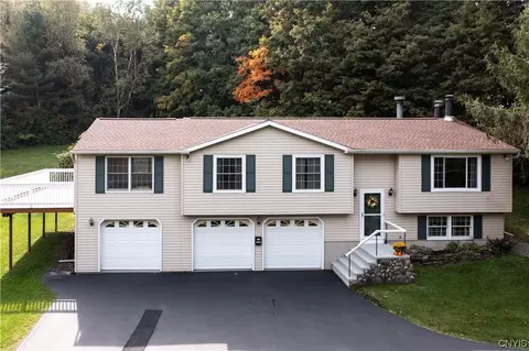 4762 Murphy Rd, Tully, NY 13159