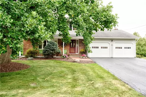 4175 Old Homestead Rd, Onondaga, NY 13215