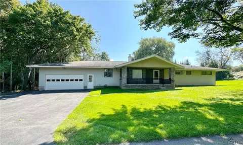 1 Golden Pl, New Hartford, NY 13413